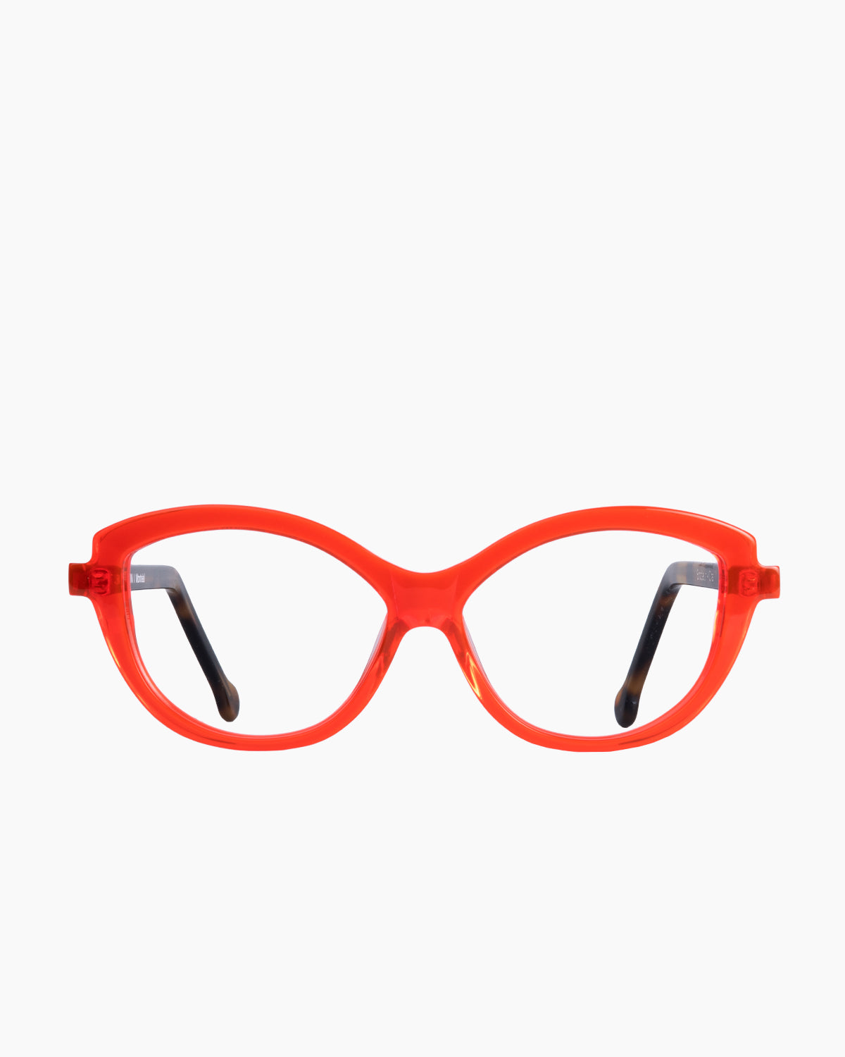 Marie-Sophie Dion - Embroiderer - Ora | glasses bar