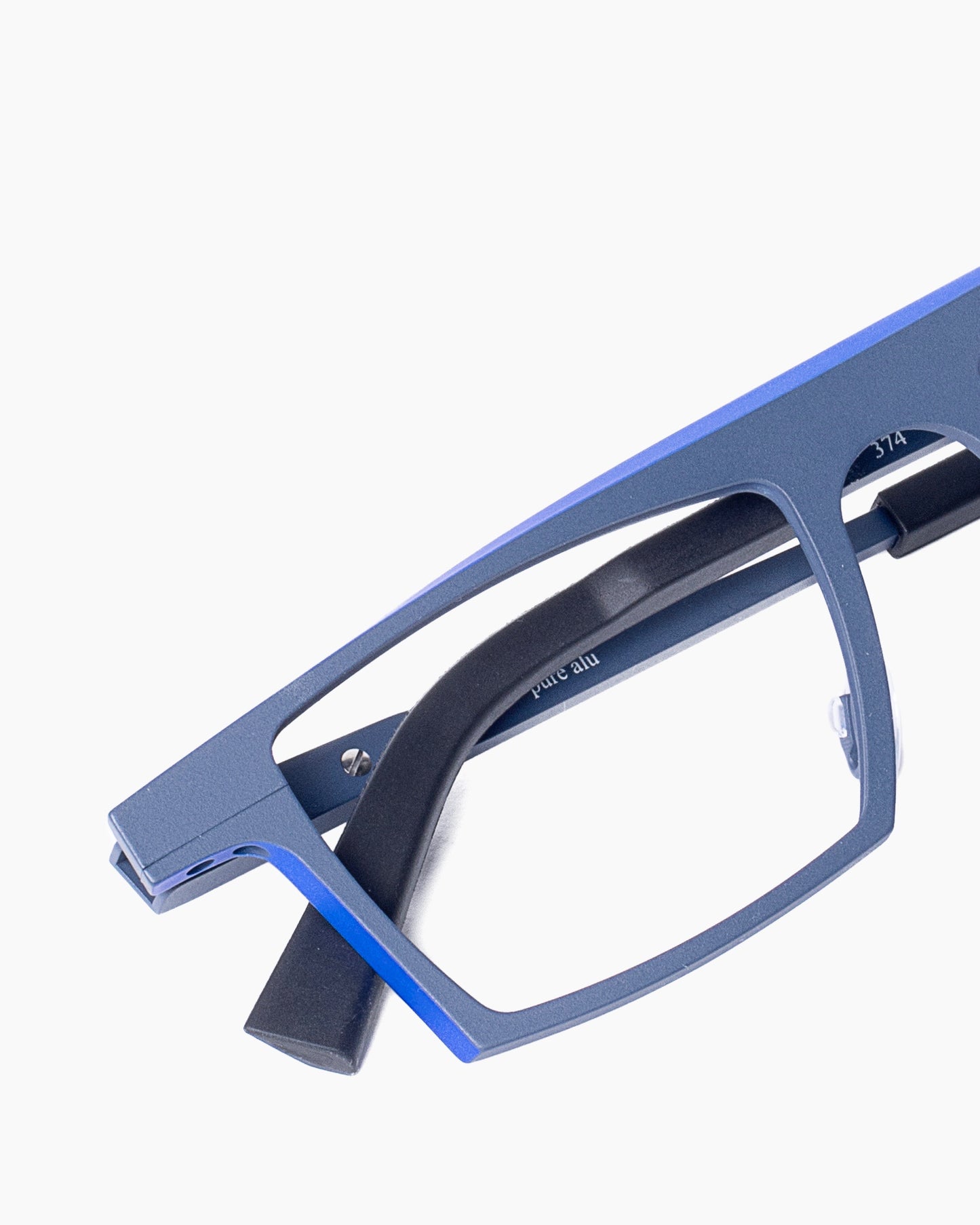 Theo - SpaceShuttle - 374 | glasses bar