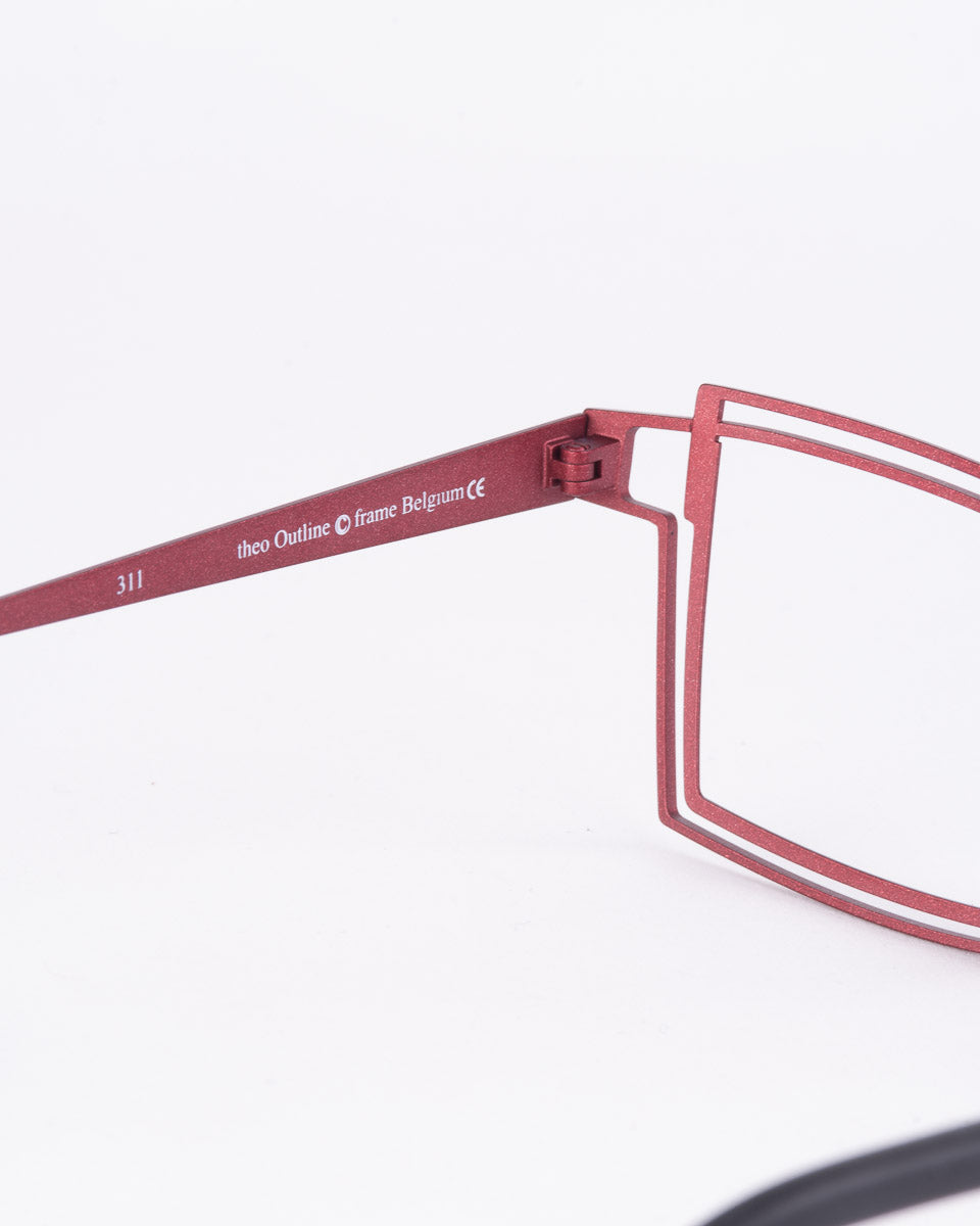 Theo - outline - 311 | glasses bar