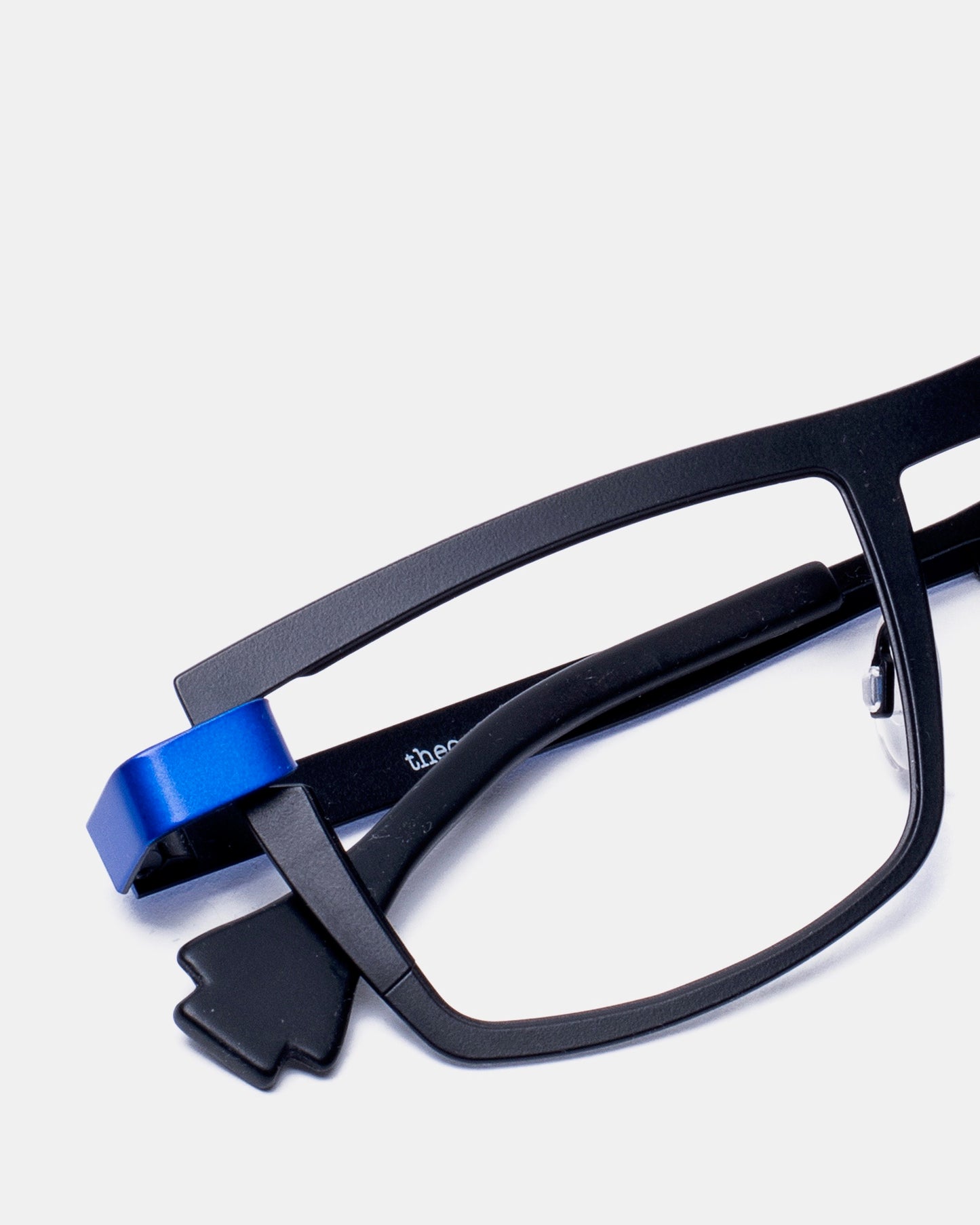 Theo - vekki - 365 | glasses bar