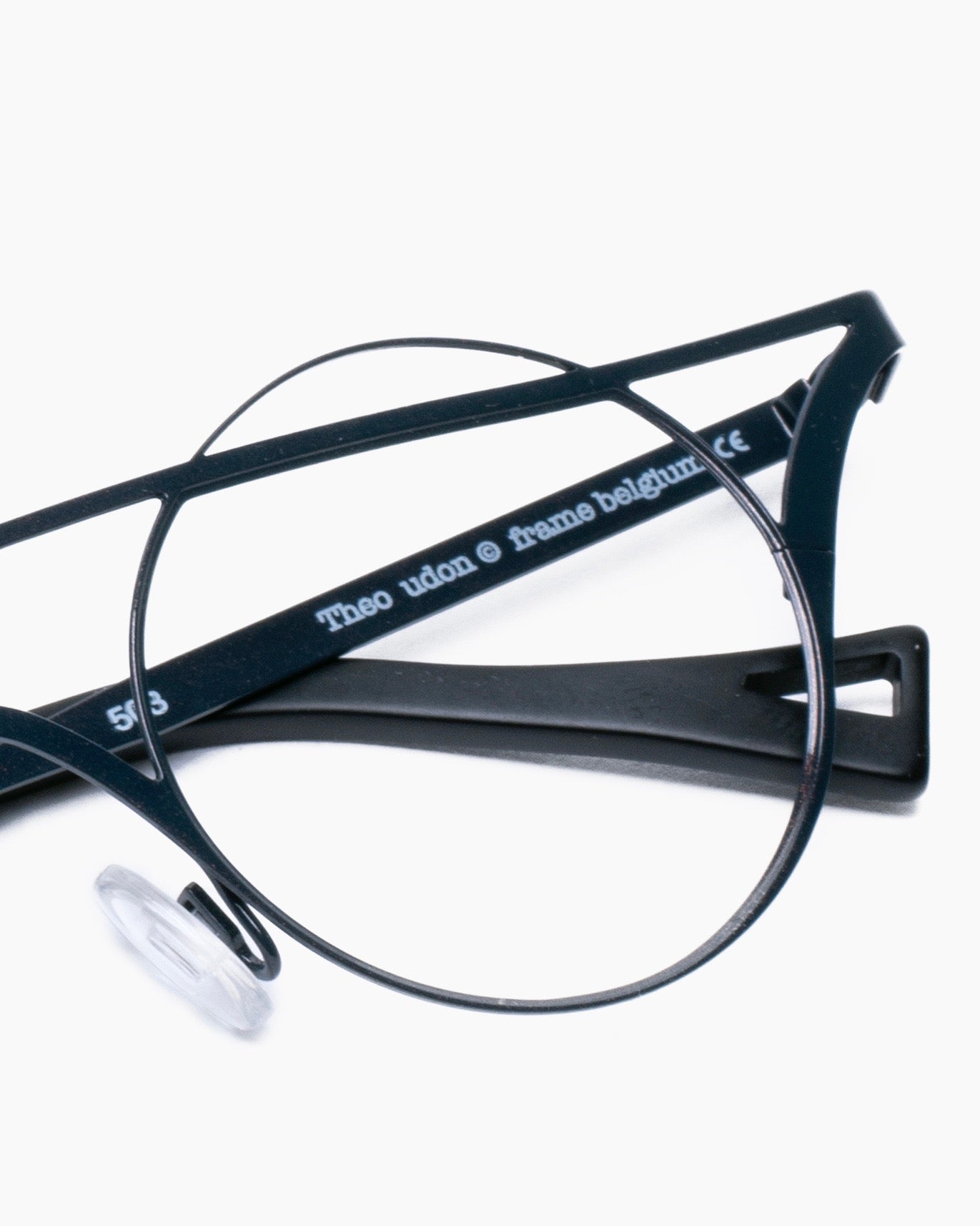 Theo-UDON-503 | glasses bar