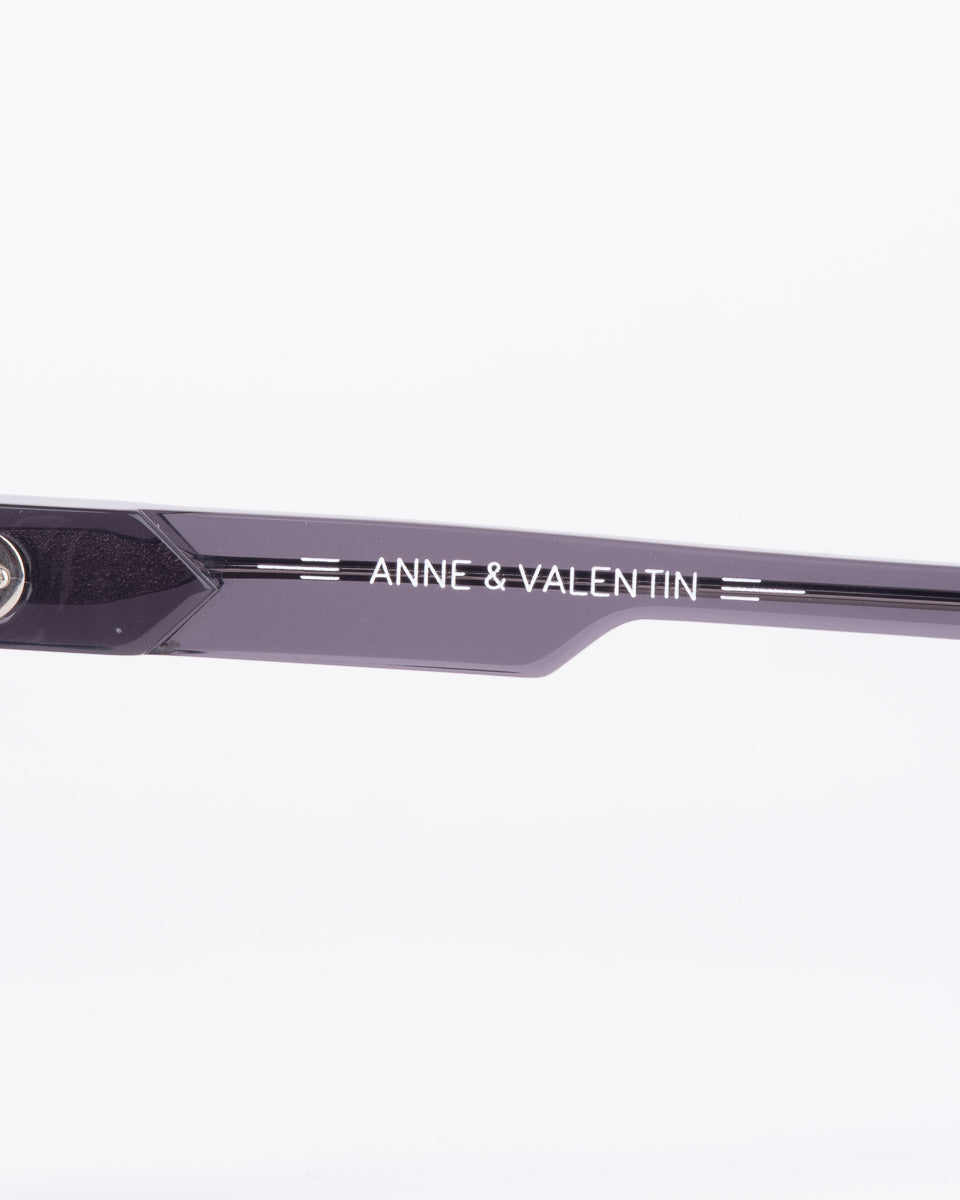 Anne and Valentine - Diddley - 1736 | glasses bar