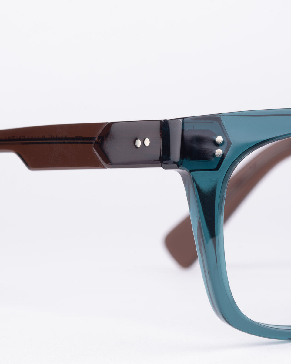 Anne and Valentine - Diddley - 8A02 | glasses bar