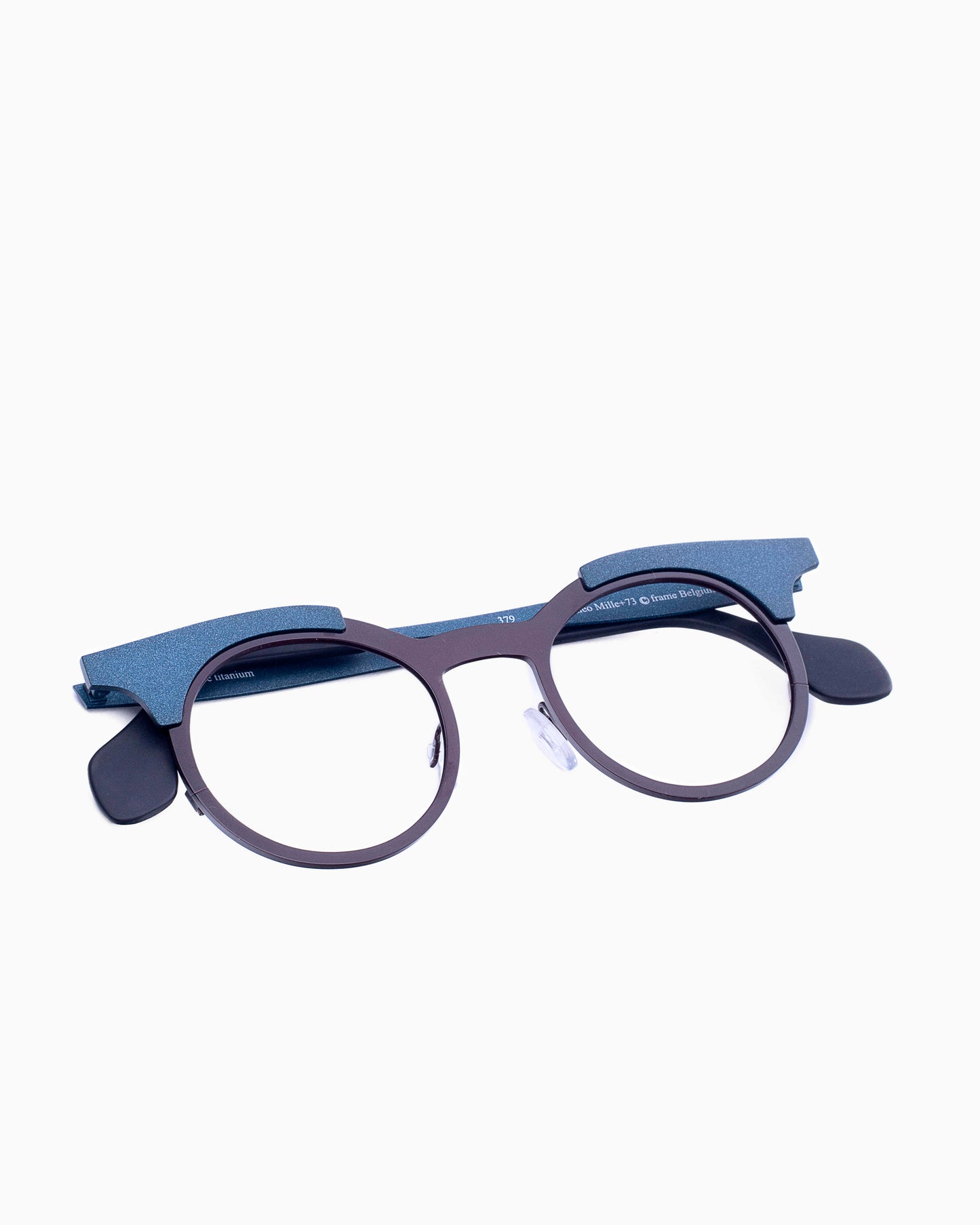 Theo - thousand+73 - 379 | glasses bar