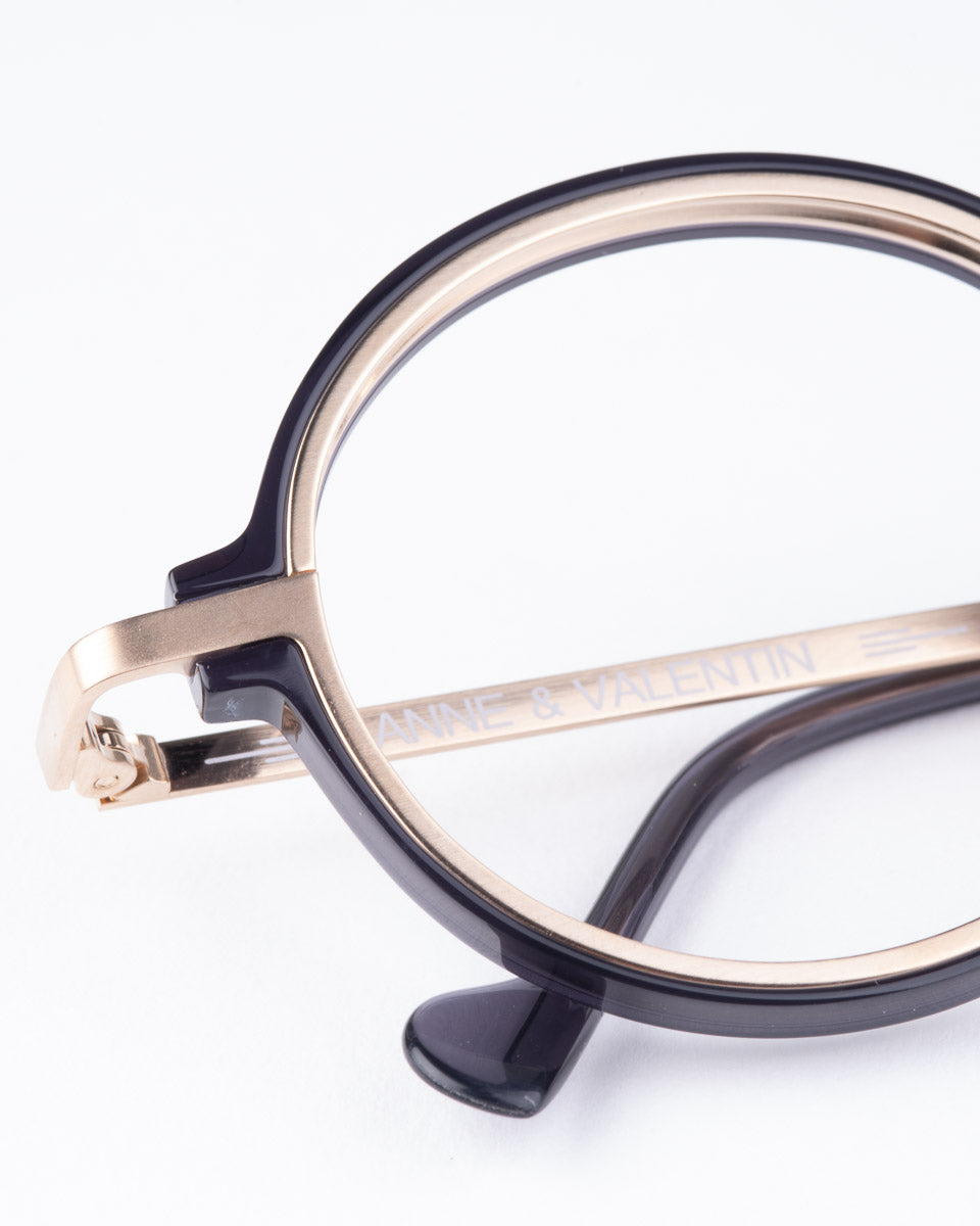 Anne and Valentin - M6 - H35 | glasses bar