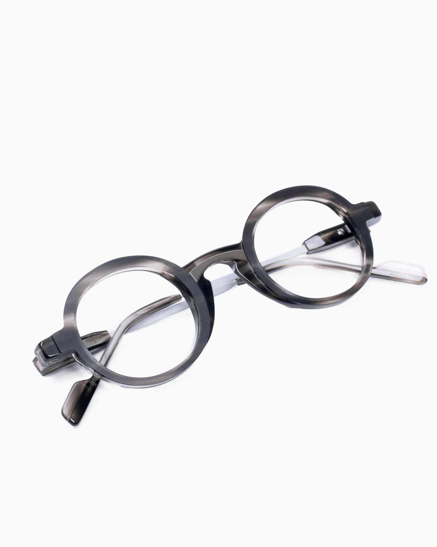 Anne and Valentin - Hiro - 8c25 | glasses bar