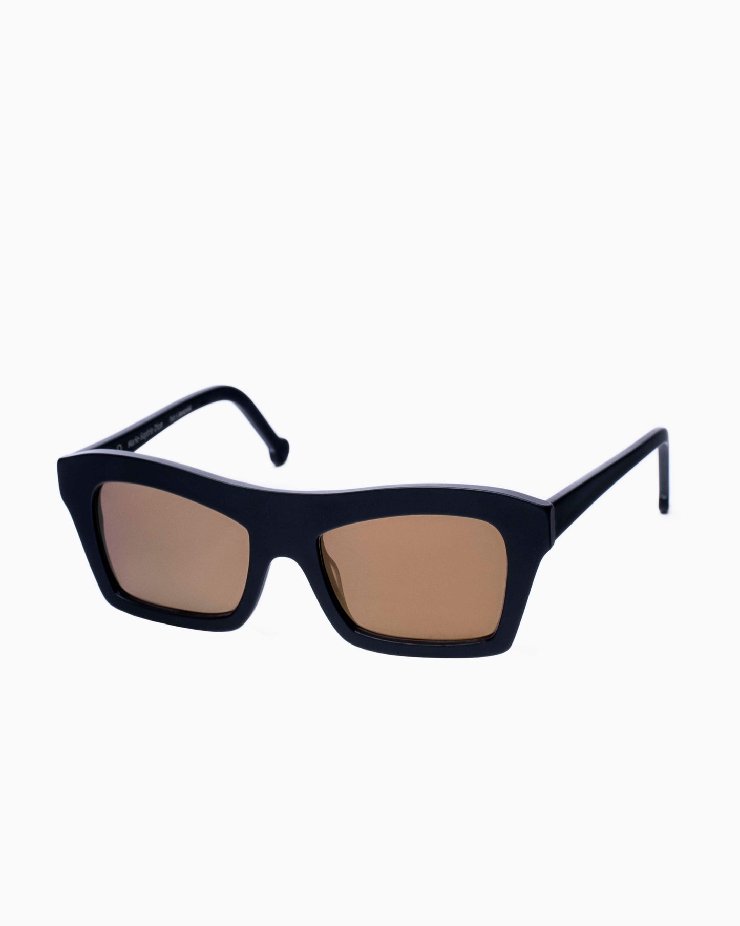 Marie-Sophie Dion - KwanLockSUN - Noi | glasses bar