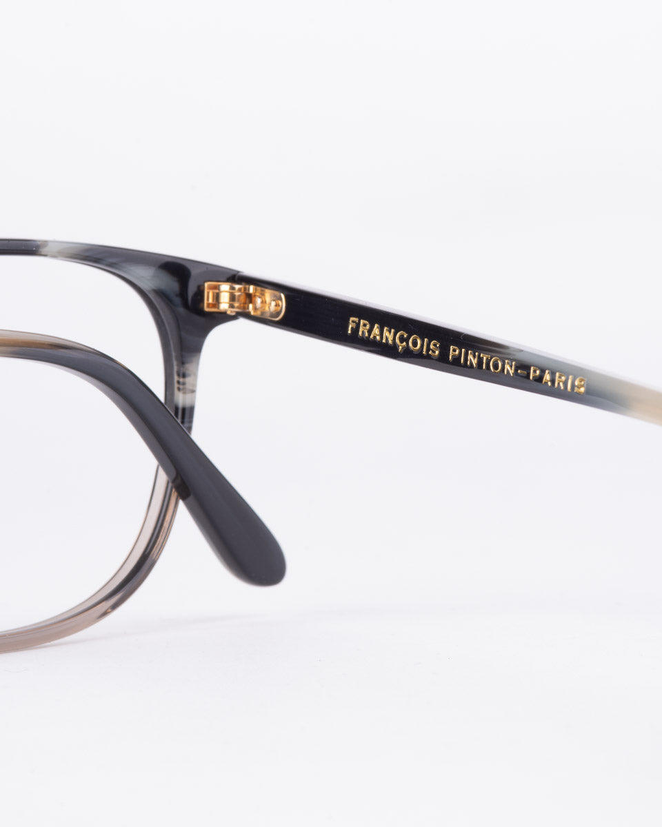 Francois Pinton - Traveler4 - BC | glasses bar