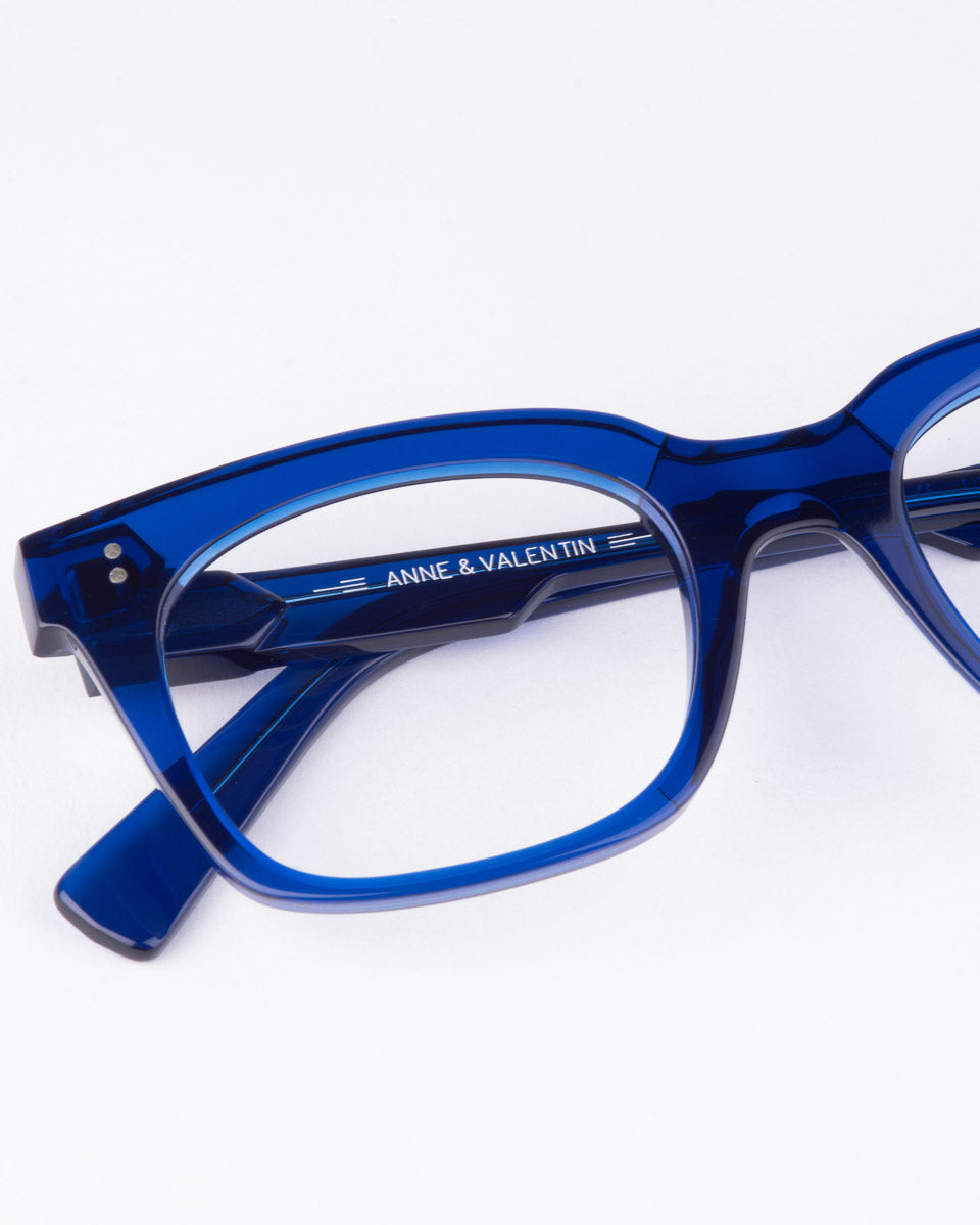 Anne and Valentine - diddley - 1740 | glasses bar