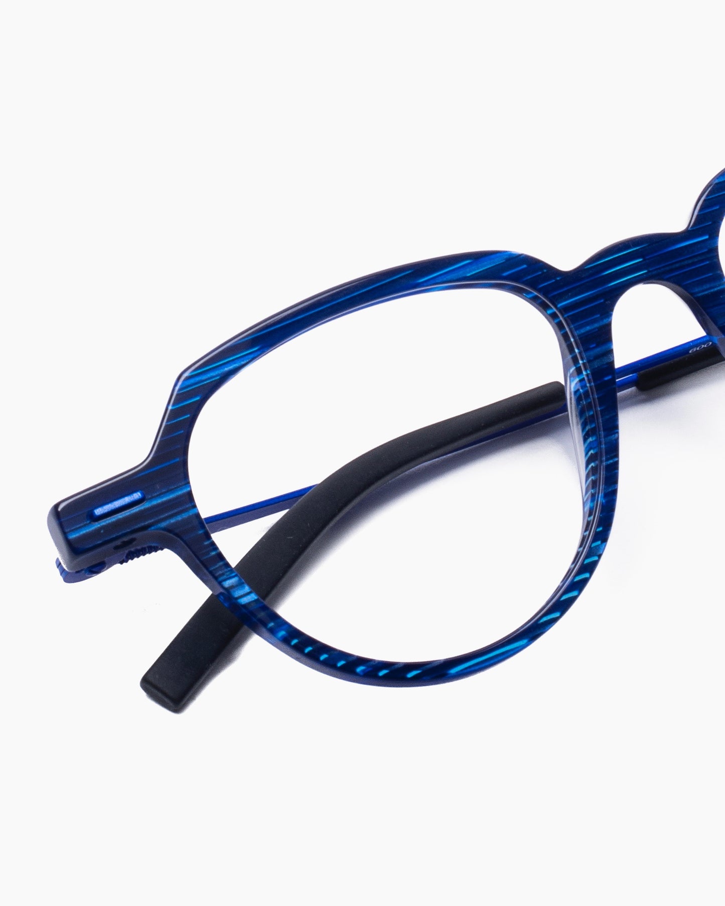 Theo-pyra-9 | glasses bar