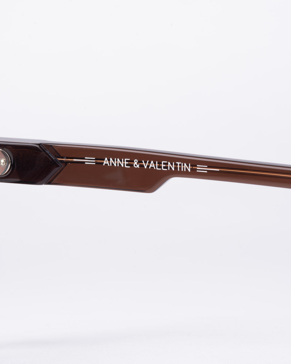 Anne and Valentine - Diddley - 8A02 | glasses bar