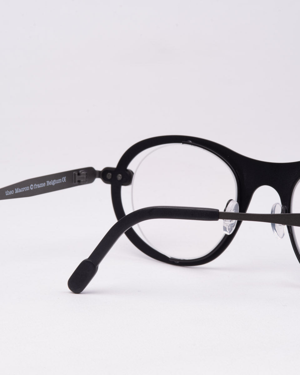 Theo-Macron-258 | glasses bar