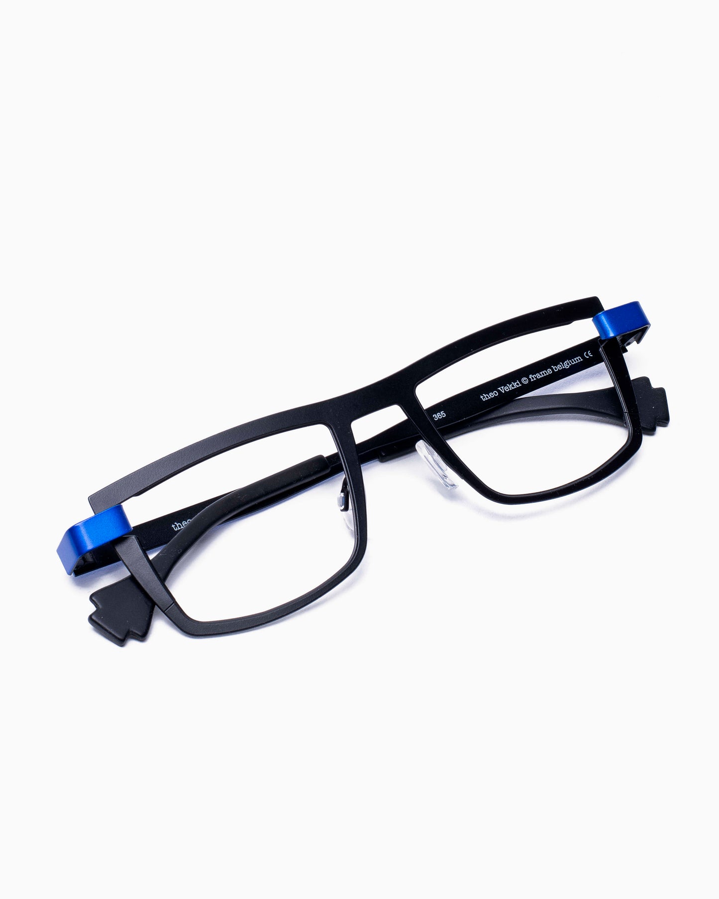 Theo - vekki - 365 | glasses bar