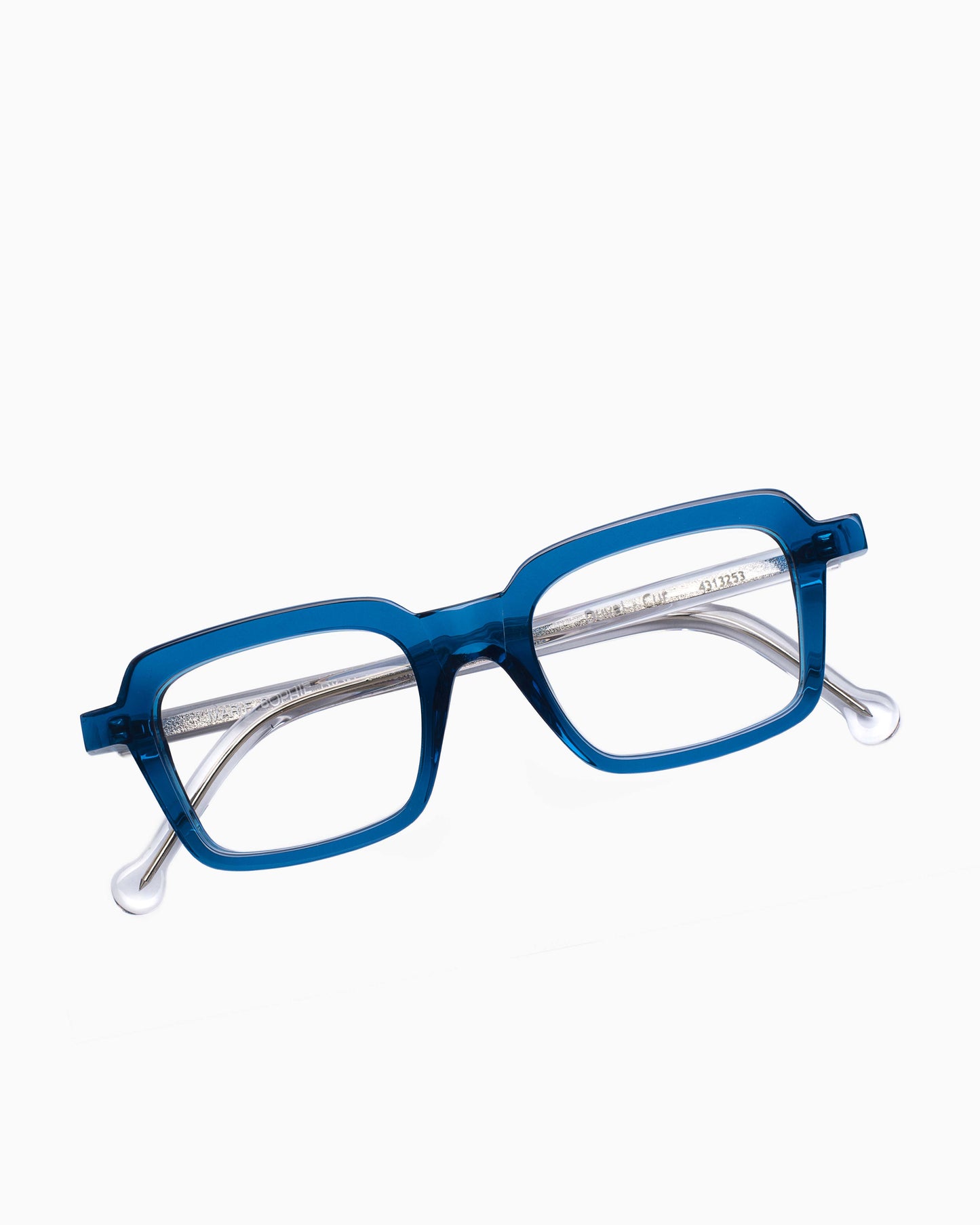 Marie-Sophie Dion - Duval - Cur | glasses bar