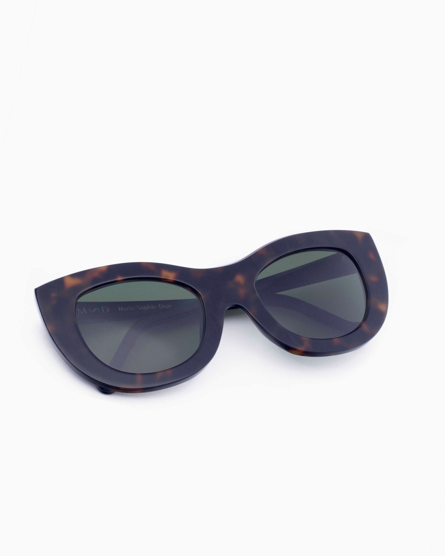 Marie-Sophie Dion - YounanSun - Tom | Bar à lunettes:  Marie-Sophie Dion