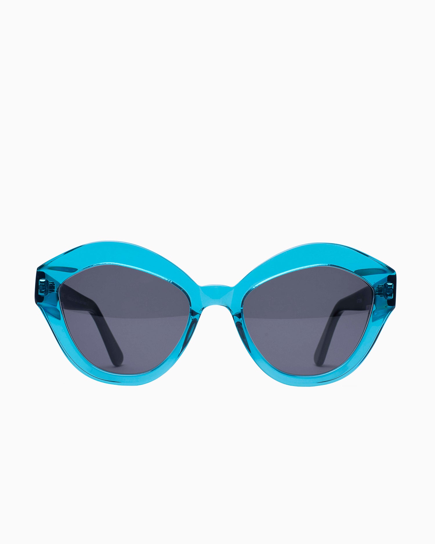 blue plastic cat  sunglassesby Traction model Vittoria, front view, lunettes de vue chat couleur Bleu