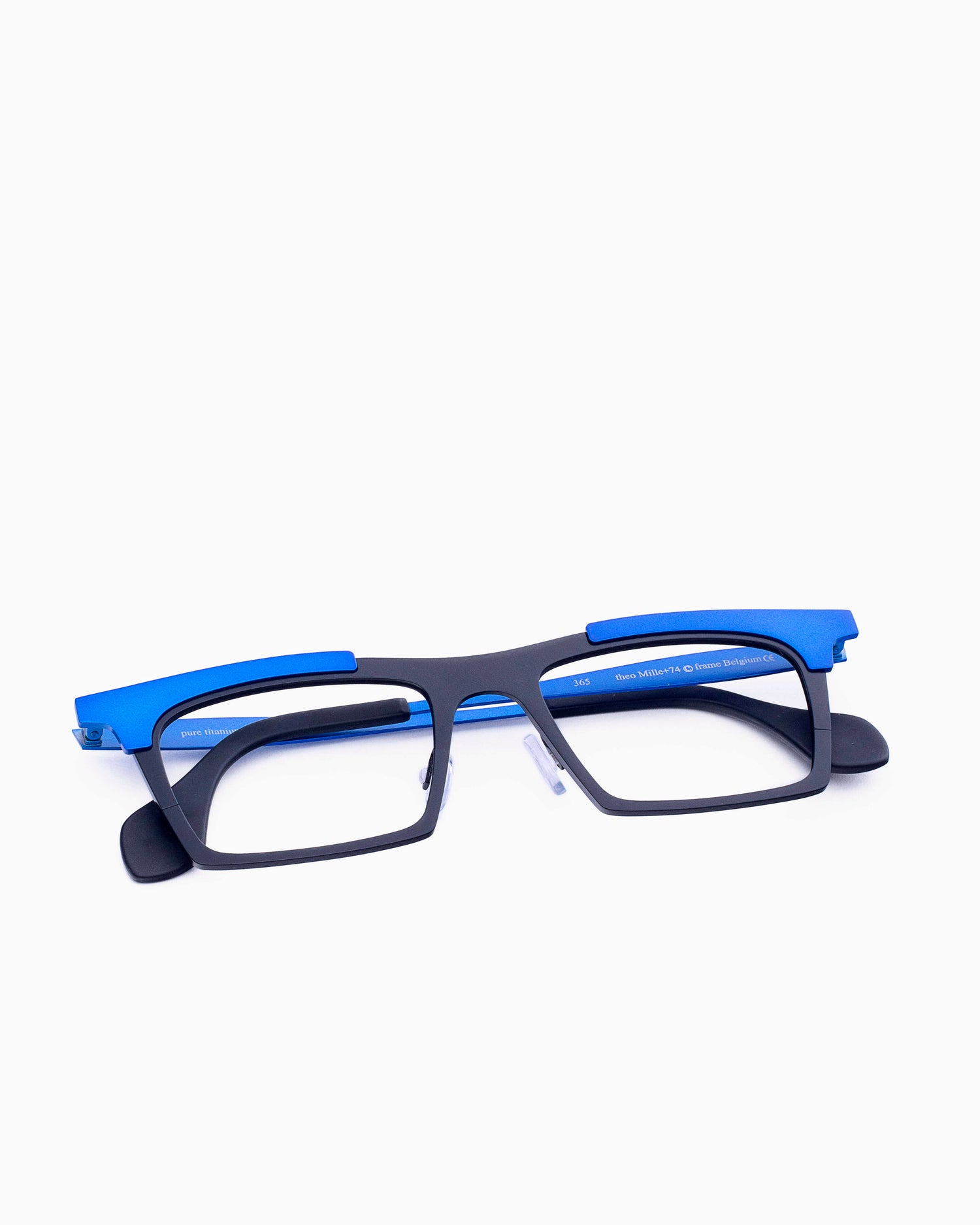 blue metal rectangle eyeglasses by Theo model mille+74, front view, lunettes de vue Bleu rectangle