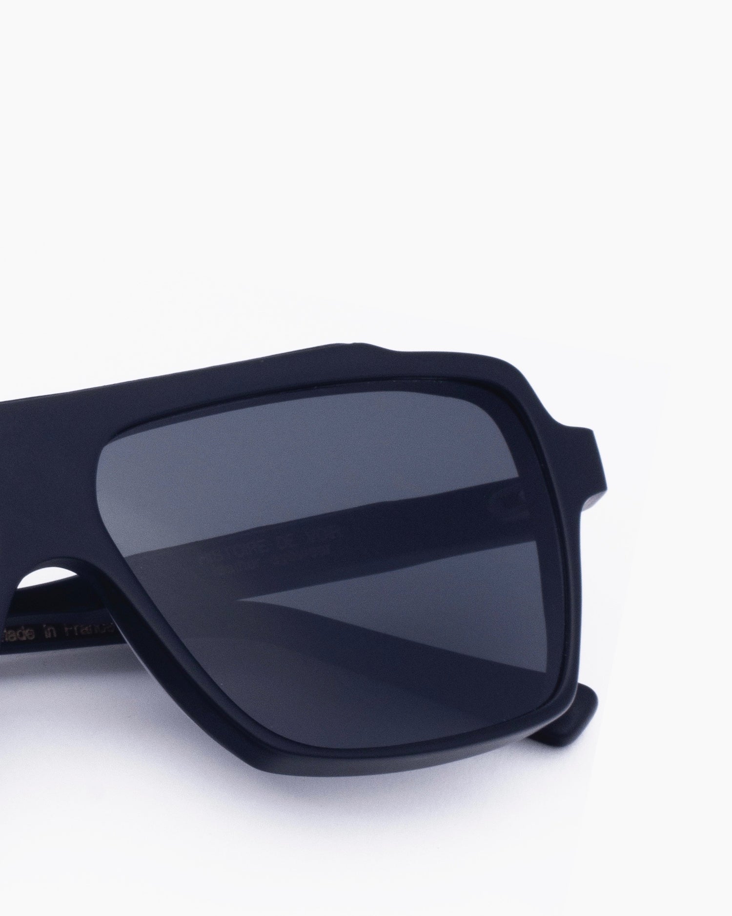 black plastic rectangle  sunglassesby Histoire de voir model FIL4, front view, lunettes de vue rectangle couleur Noir