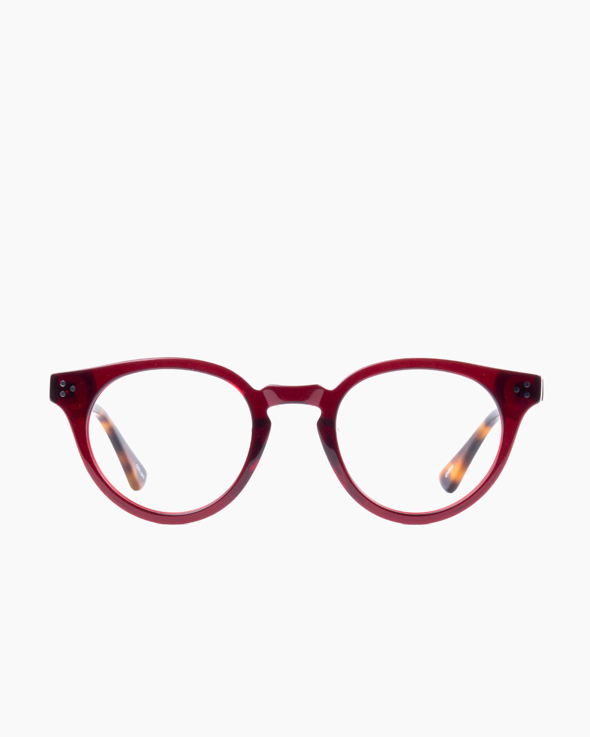Evolve - Stills - 241 | Bar à lunettes:  Marie-Sophie Dion