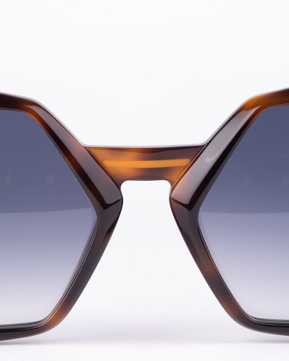 Dzmitry Samal - 009 - Scales | glasses bar:  Marie-Sophie Dion