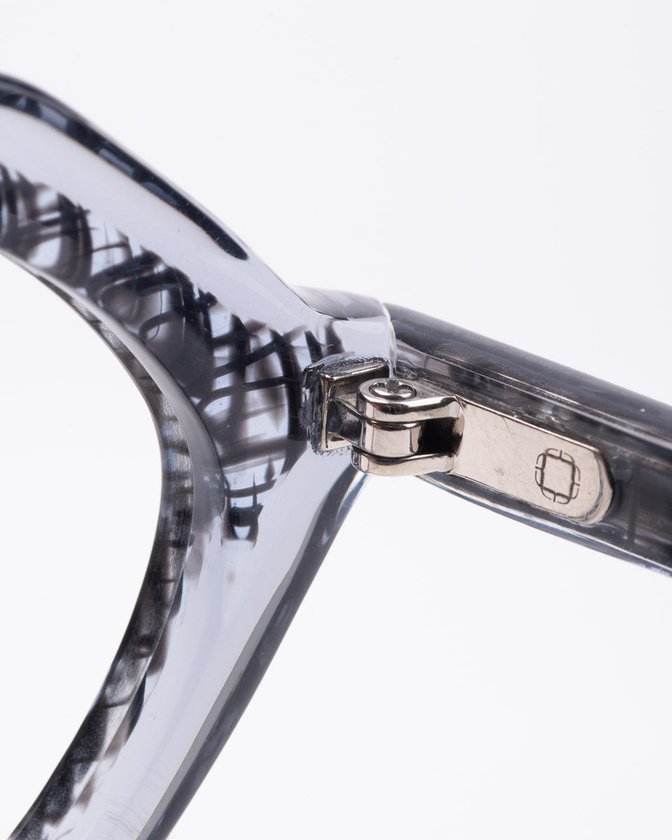 grey plastic oval eyeglasses by Blake Kuwahara model Curlett, front view, lunettes de vue Gris 