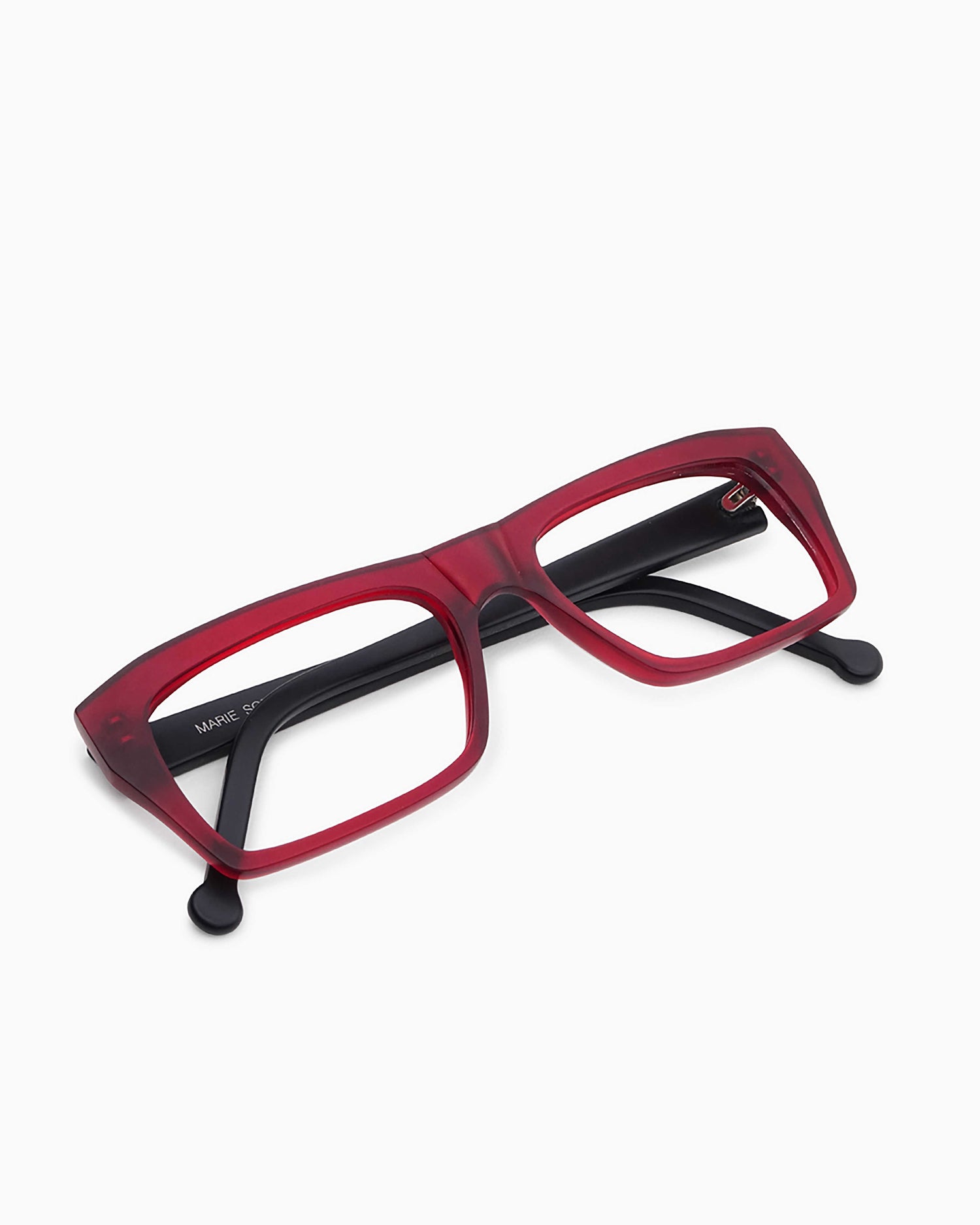 red plastic rectangle eyeglasses by Marie-Sophie Dion model Zakaib, front view, lunettes de vue rectangle couleur bourgogne