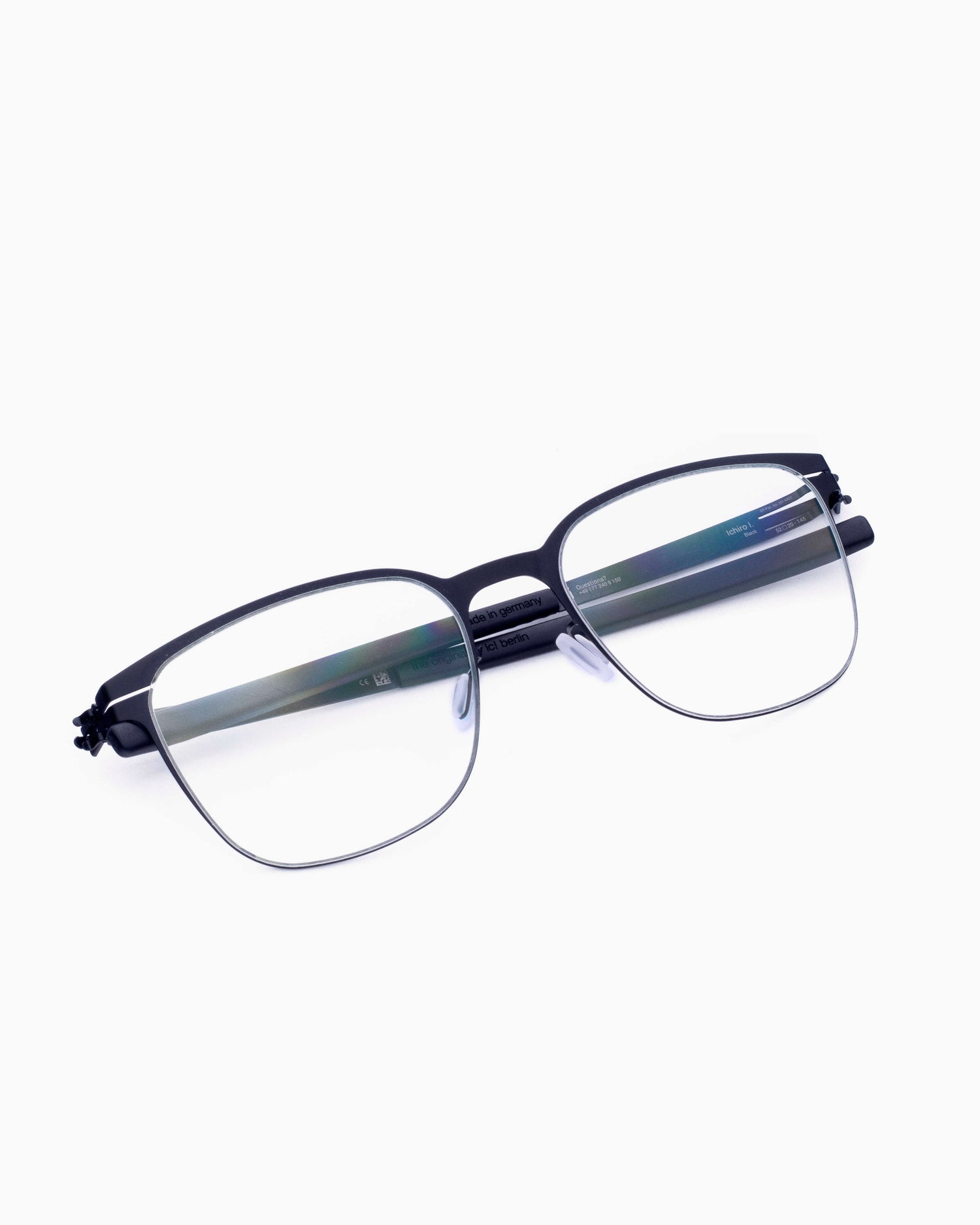 black metal rectangle eyeglasses by Ic Berlin model IchiroI, front view, lunettes de vue Noir rectangle