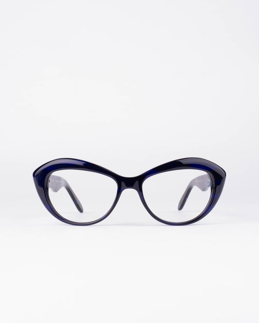 purple plastic butterfly eyeglasses by Traction model hockney, front view, lunettes de vue papillon couleur violet