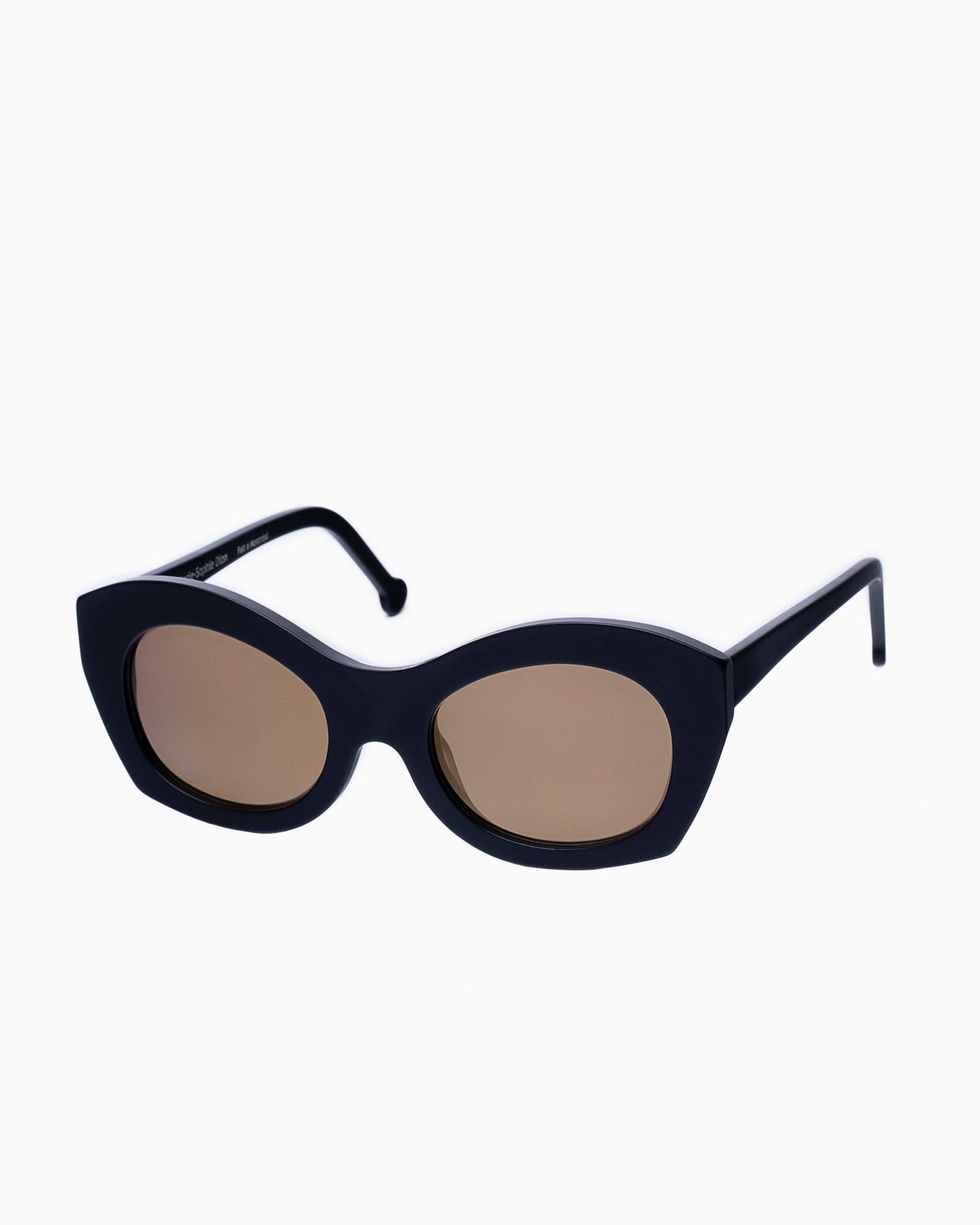 Marie-Sophie Dion - ArpinS - Noi | glasses bar:  Marie-Sophie Dion