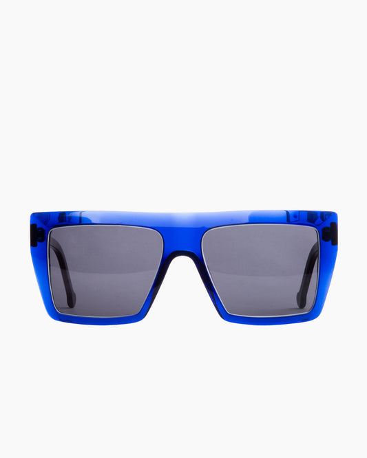 blue plastic rectangle sunglassesby Marie-Sophie Dion model Lucas, front view, lunettes de vue rectangle couleur bleu