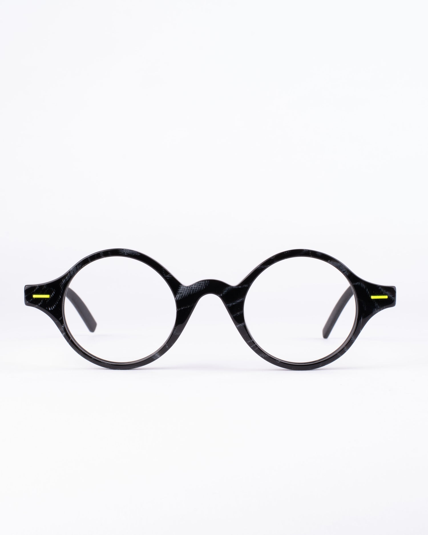 Theo - Aartappel - 17 | glasses bar:  Marie-Sophie Dion
