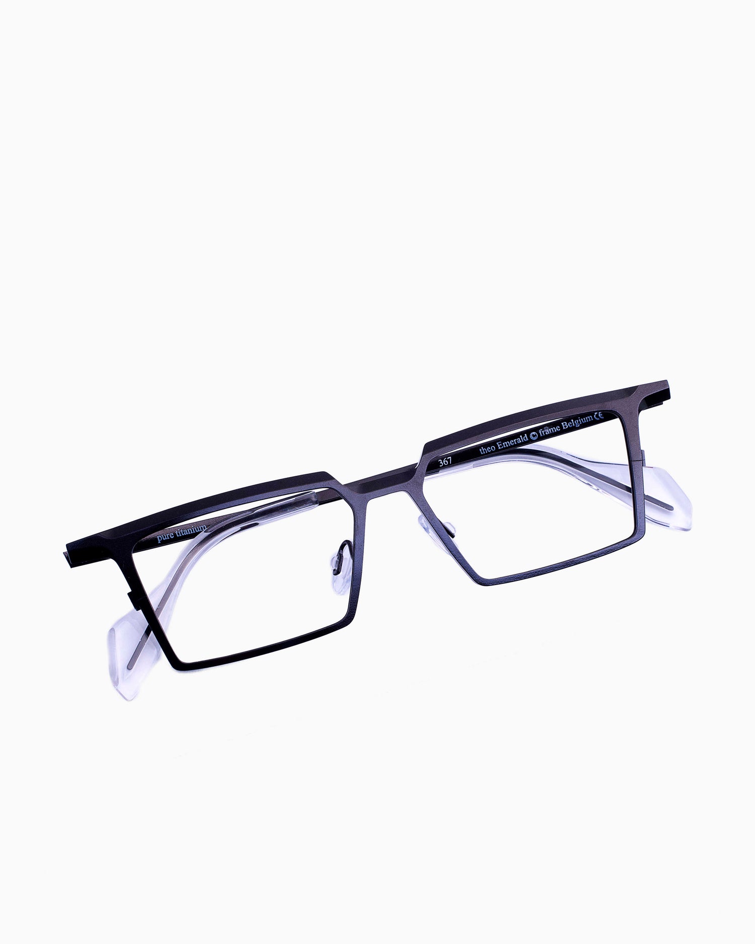 black metal rectangle eyeglasses by Theo model emerald , front view, lunettes de vue rectangle couleur Noir
