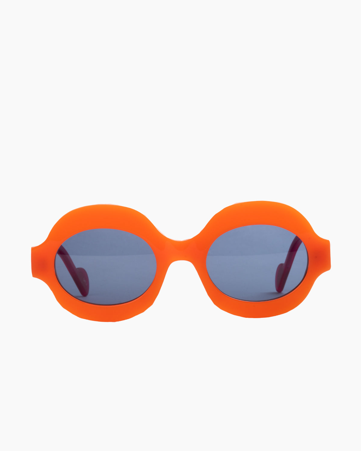 orange plastic oval  sunglassesby Anne et Valentin model Solea, front view, lunettes de vue ovale couleur orange