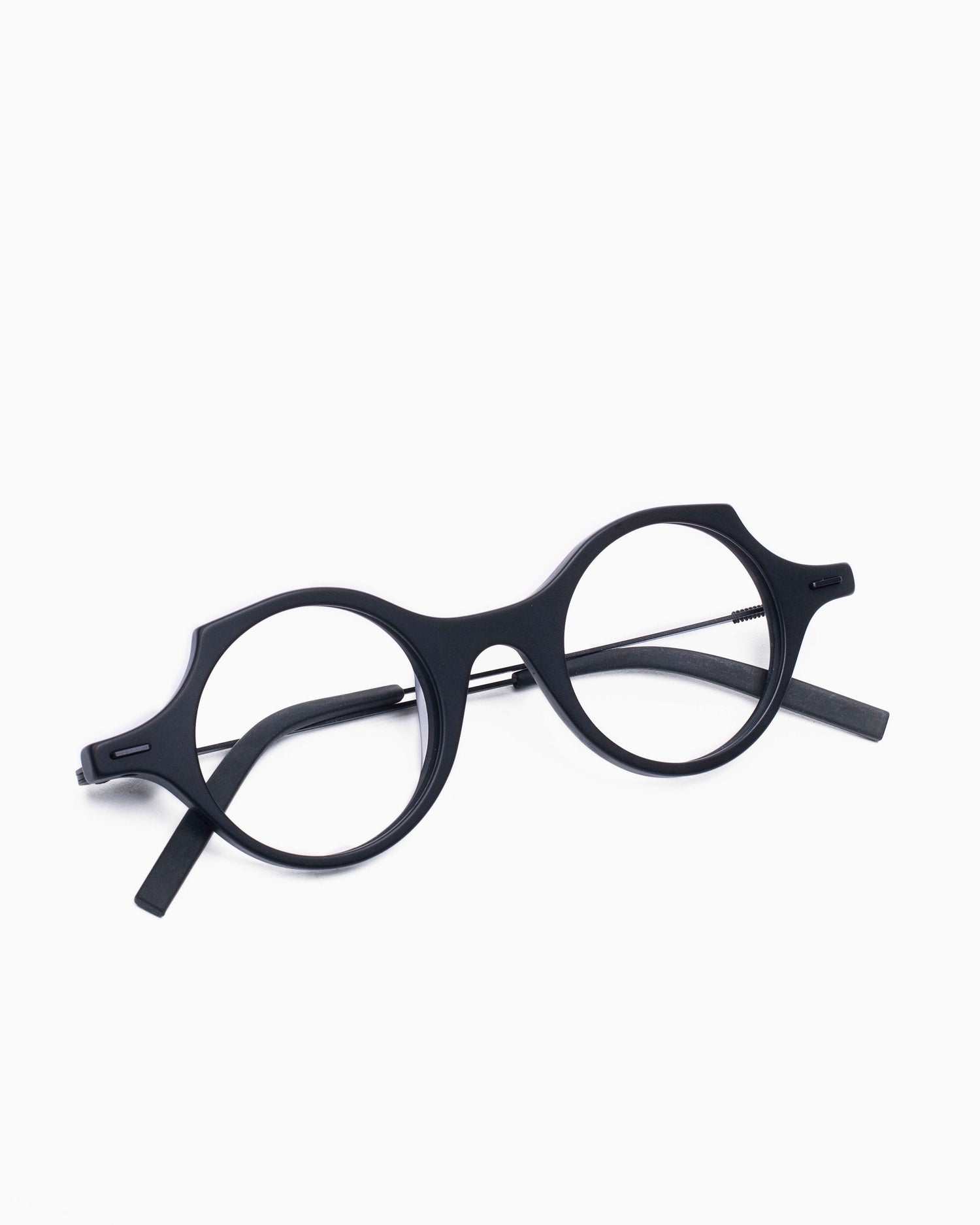 black plastic round eyeglasses by Theo model patatas, front view, lunettes de vue Noir rond