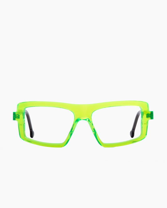 lime plastic rectangle eyeglasses by Marie-Sophie Dion model Lavoie, front view, lunettes de vue rectangle couleur lime