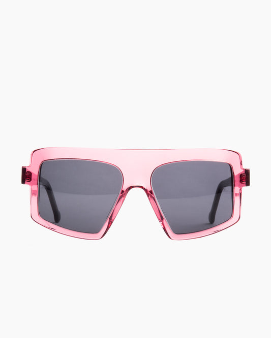 pink plastic rectangle sunglassesby Marie-Sophie Dion model Larochelière, front view, lunettes de vue rectangle couleur rose