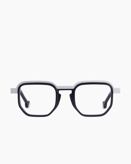 Anne and Valentin - Metrik - 20C03 | glasses bar