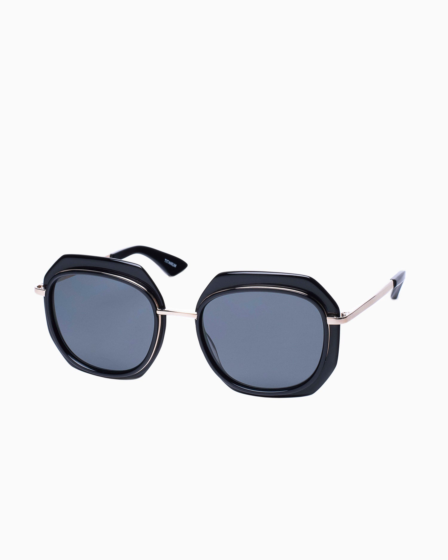 EMMANUELLE KHANH - 1050J - 16 | glasses bar:  Marie-Sophie Dion