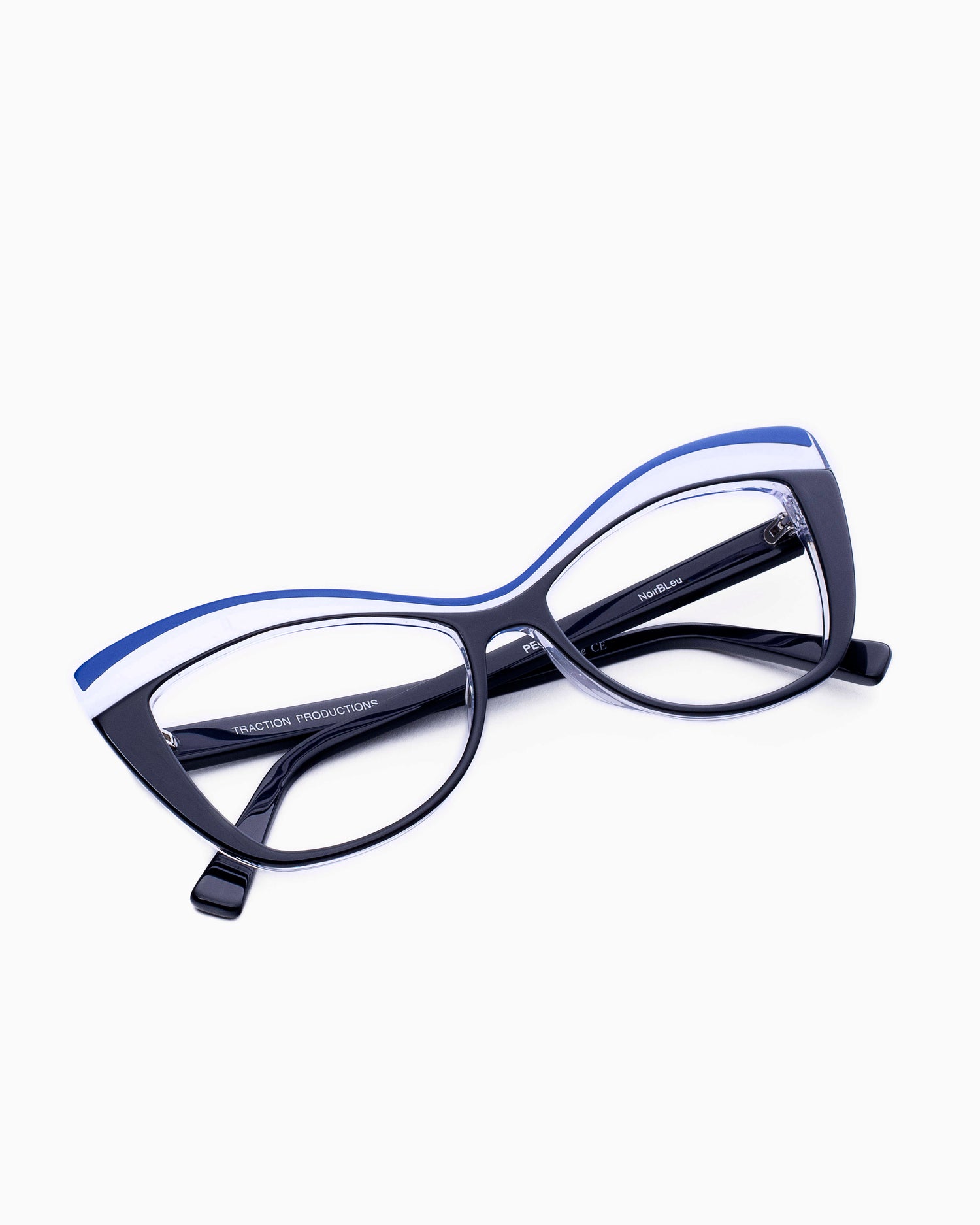 black plastic butterfly eyeglasses by Traction model PEGGY, front view, lunettes de vue papillon couleur Noir