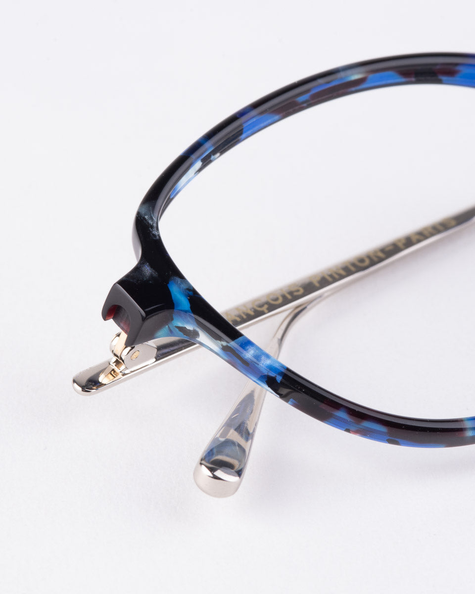 blue plastic cat eyeglasses by Francois Pinton model Gypset5, front view, lunettes de vue Bleu 