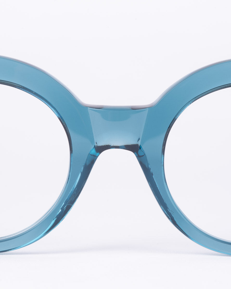 blue plastic round eyeglasses by Marie-Sophie Dion model Latraverse, front view, lunettes de vue rond couleur Bleu