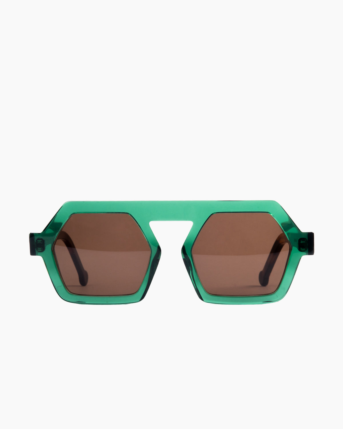 green plastic hexagon  sunglassesby Marie-Sophie Dion model Lapointe, front view, lunettes de vue Vert hexagone