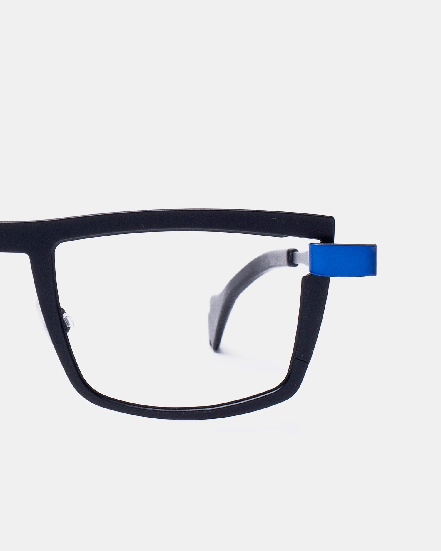 Theo - vekki - 365 | glasses bar:  Marie-Sophie Dion