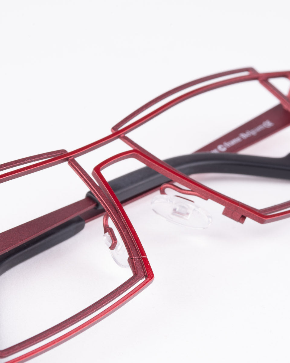 Theo - outline - 311 | glasses bar:  Marie-Sophie Dion