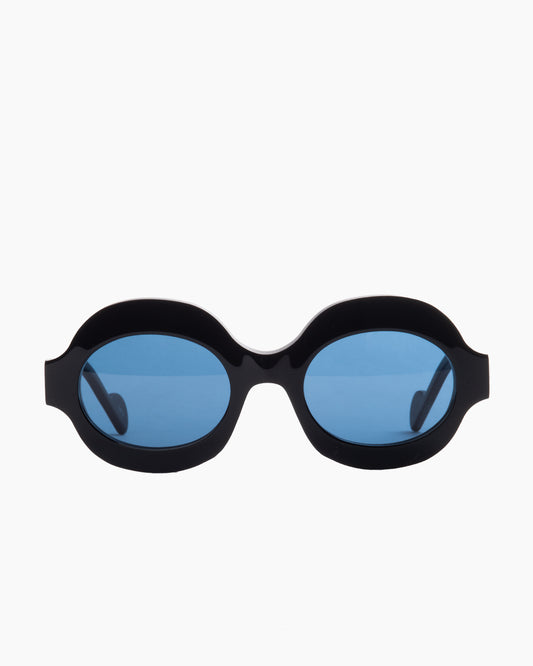 black plastic oval  sunglassesby Anne et Valentin model solea, front view, lunettes de vue ovale couleur noir
