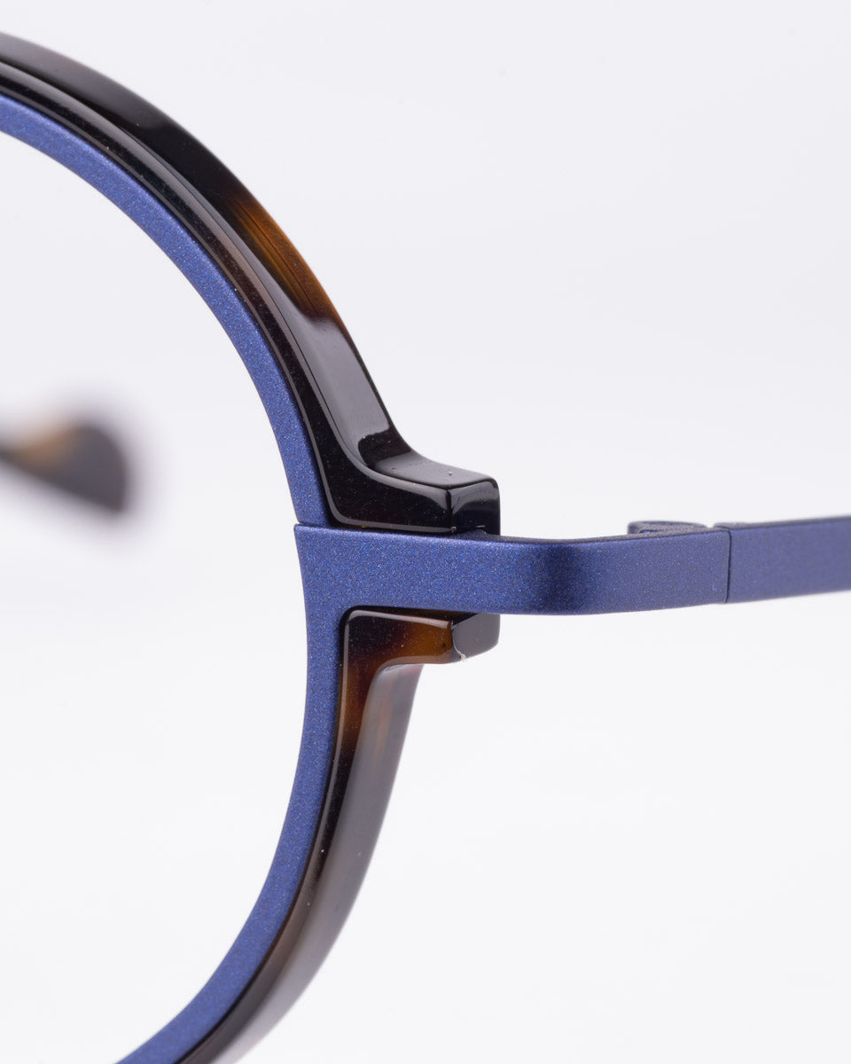Anne and Valentin - M6 - H30 | glasses bar:  Marie-Sophie Dion