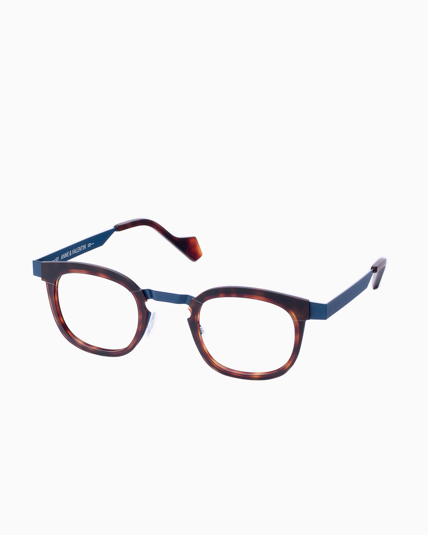 Anne and Valentin - Owen - 9C13 | glasses bar