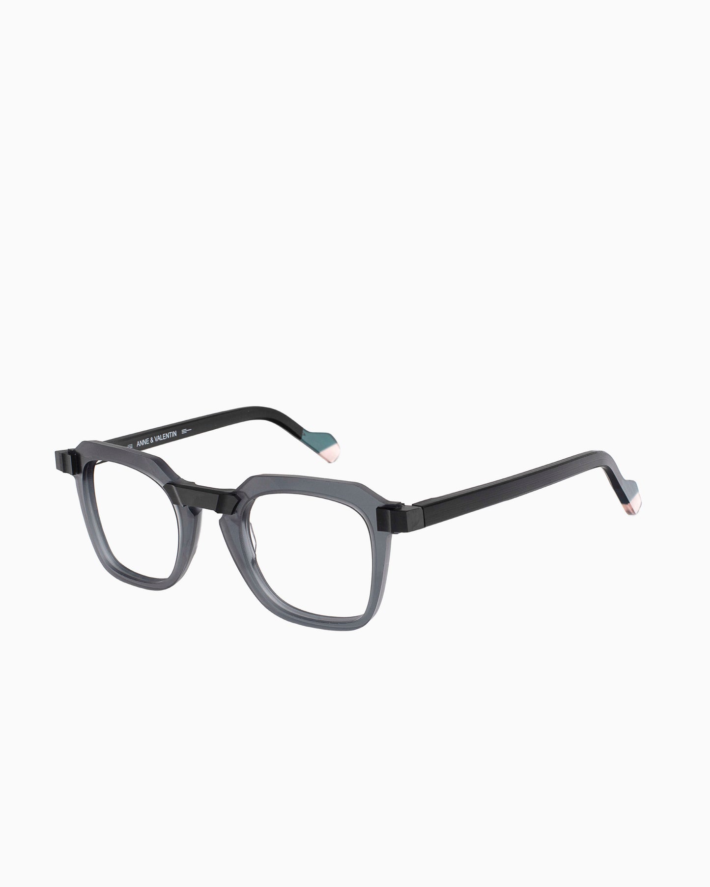 Anne and Valentin - RAW4 - 20A14 | glasses bar
