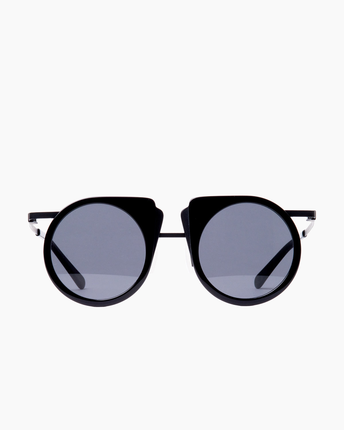 black metal round  sunglassesby Gamine model FlipS, front view, lunettes de vue rond couleur Noir
