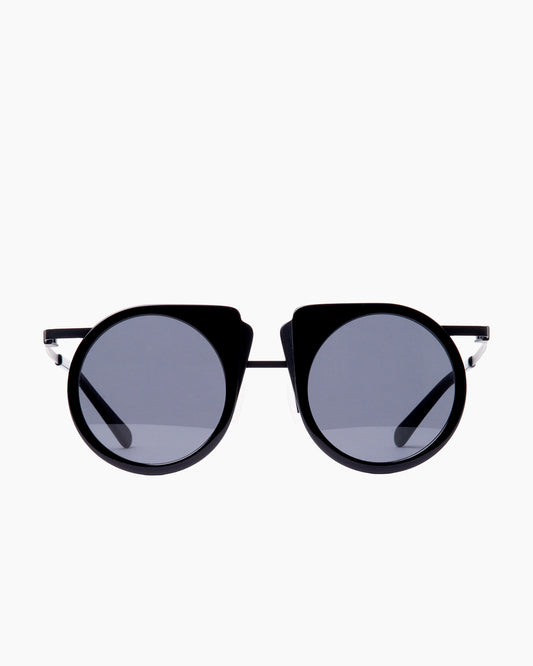 black metal round  sunglassesby Gamine model FlipS, front view, lunettes de vue rond couleur Noir